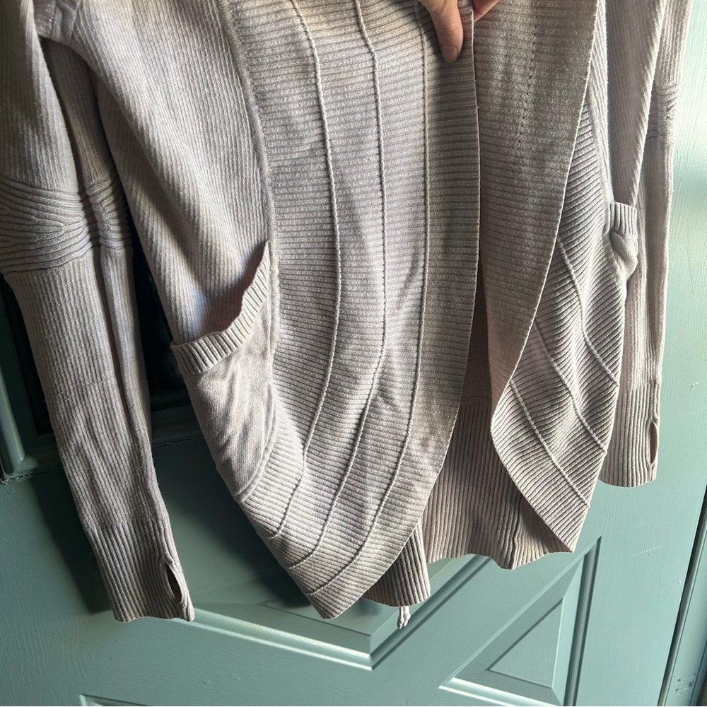 Lululemon Cardigan Sweater Transformation Wrap Thumb Hole Heathered Dune Beige 4 - Picture 8 of 14